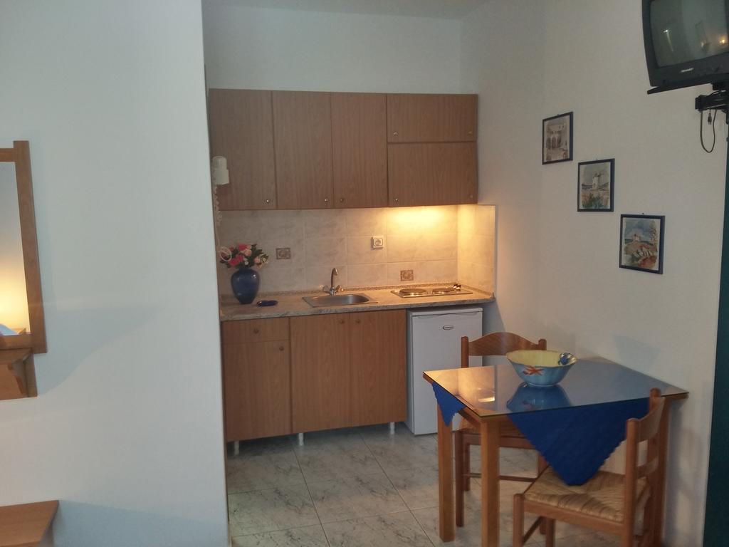 Venus De Milo Apartment Adamantas  Room photo