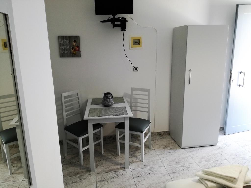 Venus De Milo Apartment Adamantas  Exterior photo