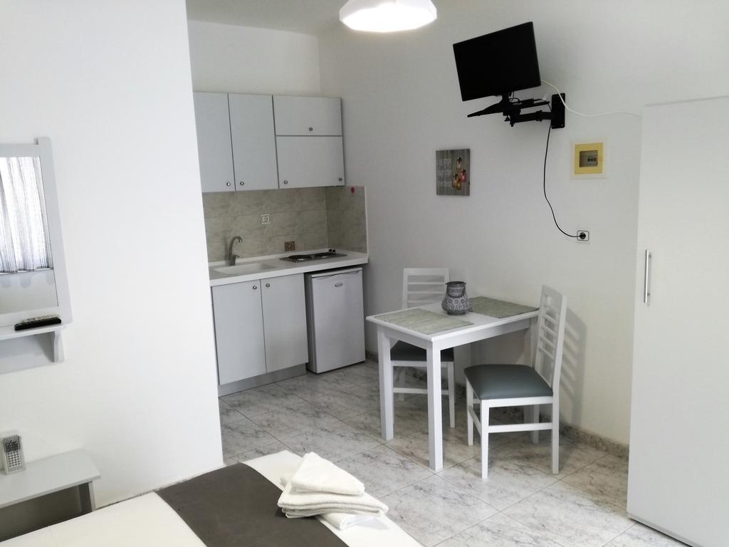 Venus De Milo Apartment Adamantas  Exterior photo